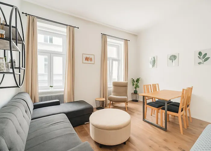 Stylish Near Westbahnhof *