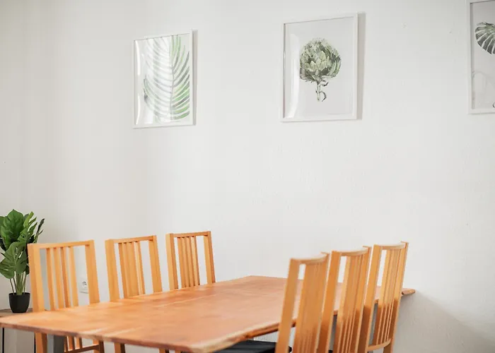 Stylish Near Westbahnhof *